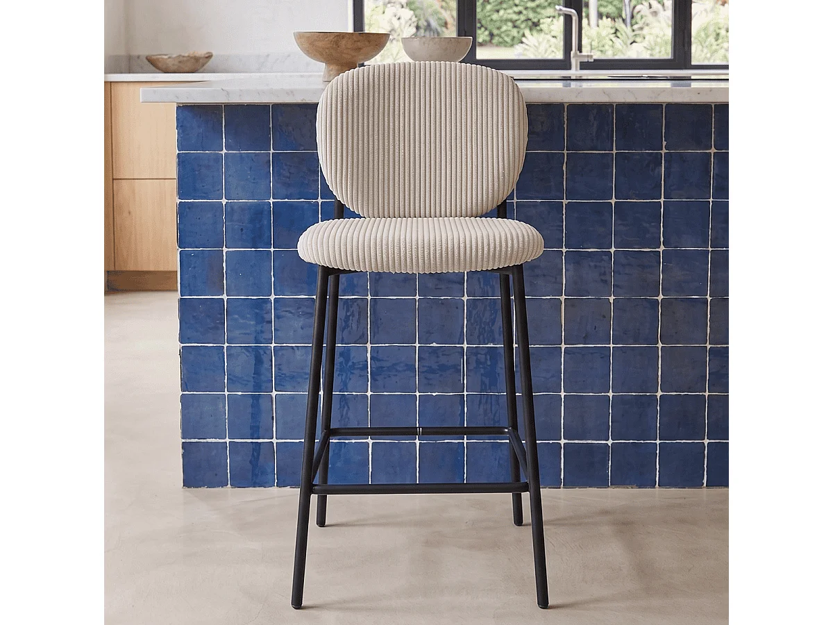 Lot de 2 tabourets de bar en velours côtelé beige, piètement métal noir - Betty