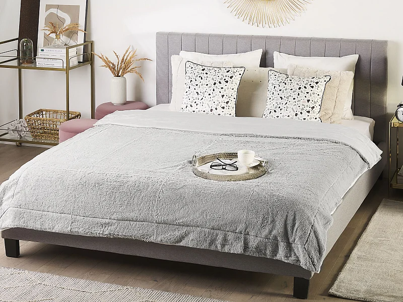 Dekorative Tagesdecke hellgrau 180 x 200 cm zweiseitig Gelik