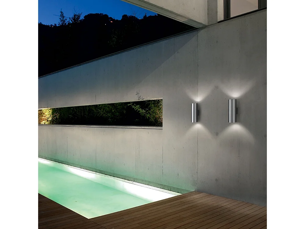 Applique d'extérieur  2 luminaires en aluminium avec des finitions différentes