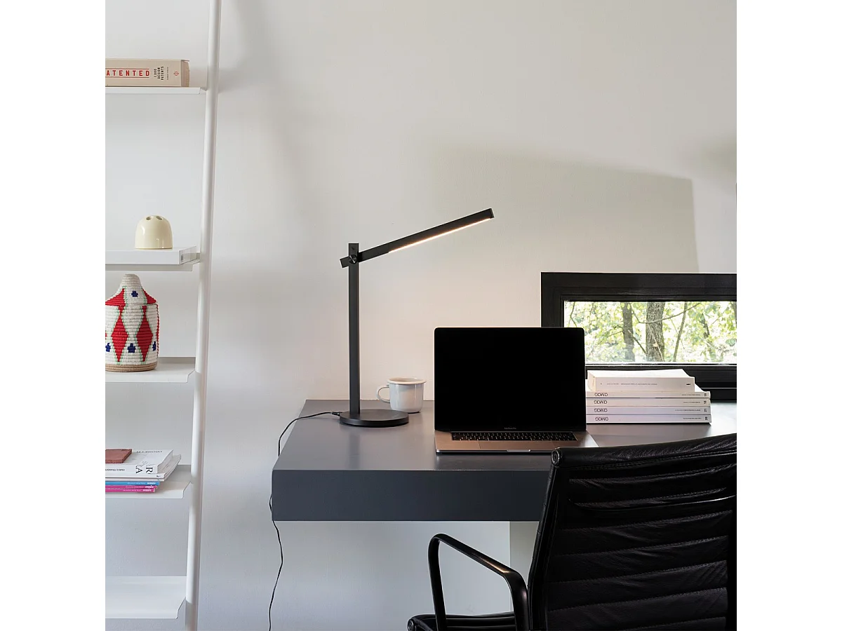 Ideal Lux PIVOT Lampada da tavolo LED integrata dimmerabile nera, interruttore integrato, 3000K