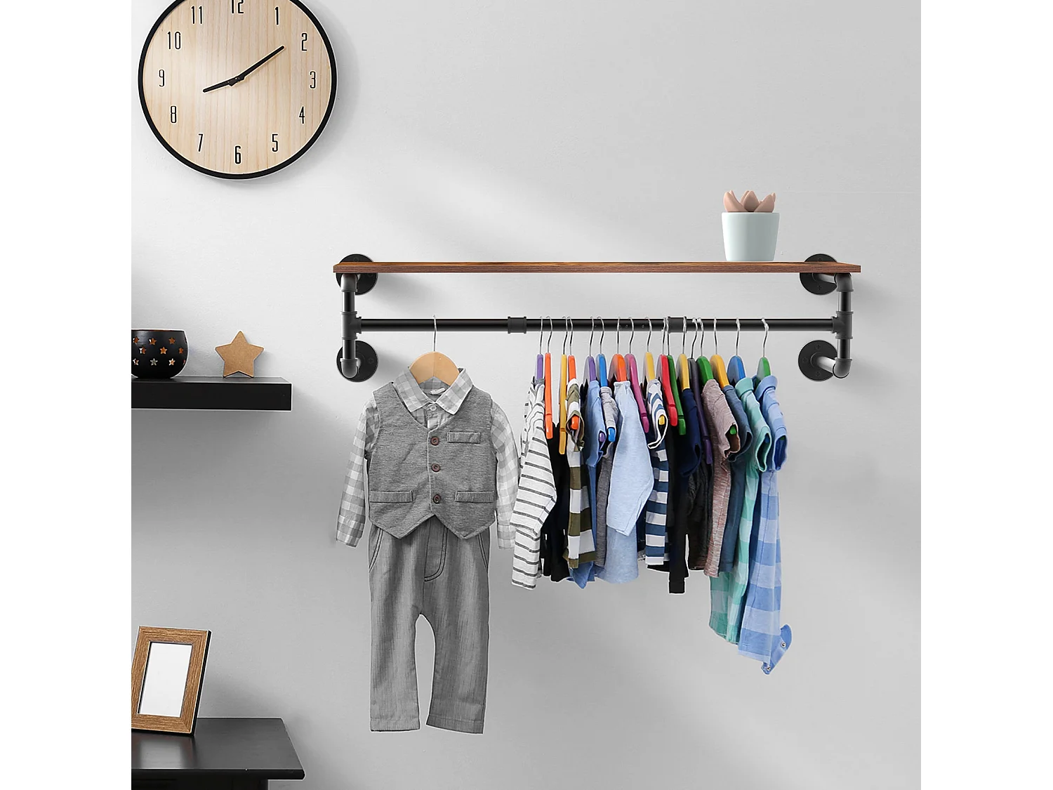 Penderie murale vêtement suspendue industriel portant à vêtement solide porte manteaul design avec étagère amovible 100x25x22cm