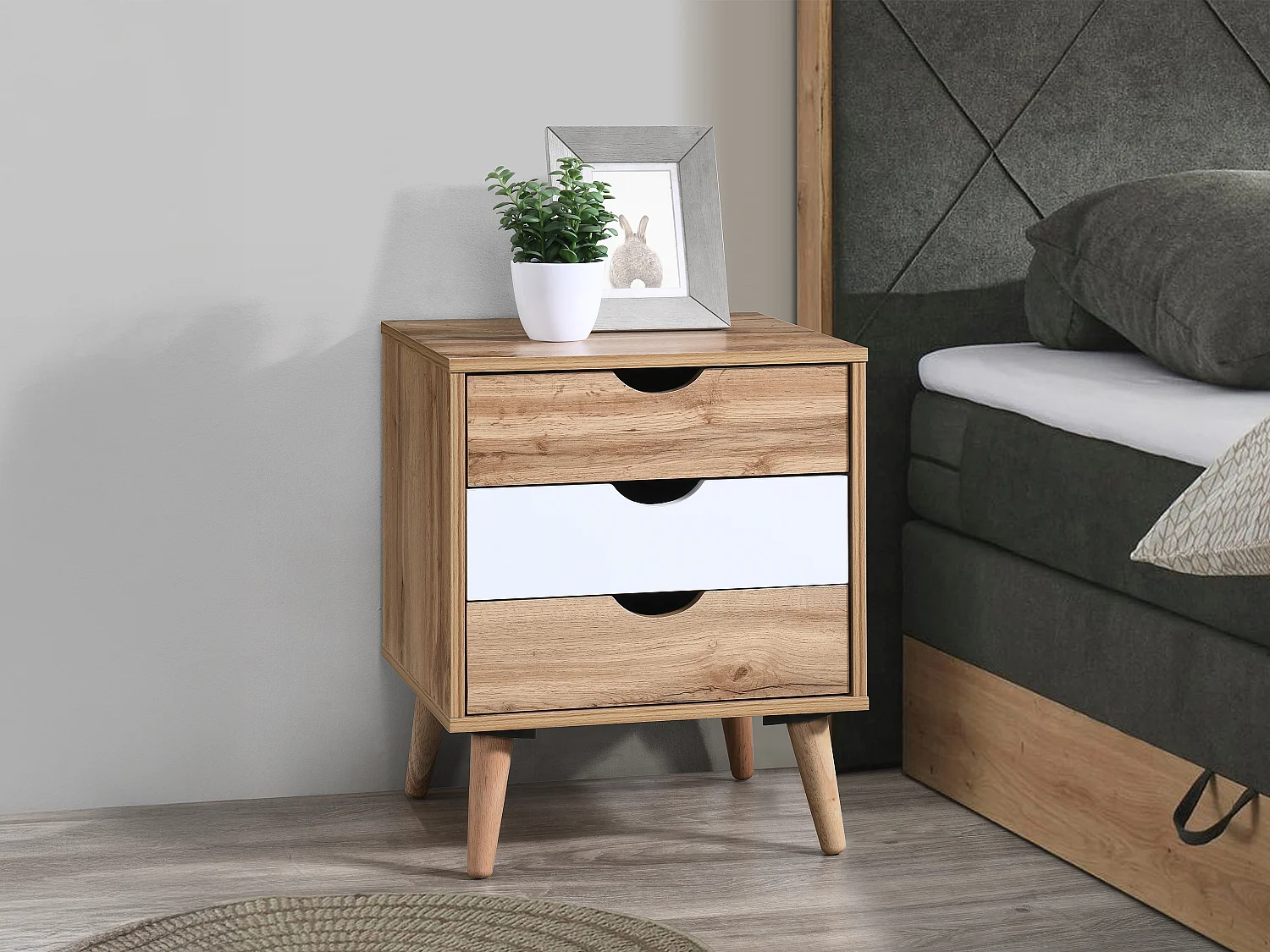 Table de chevet avec 3 tiroirs - Coloris : Naturel et blanc - LURVIA