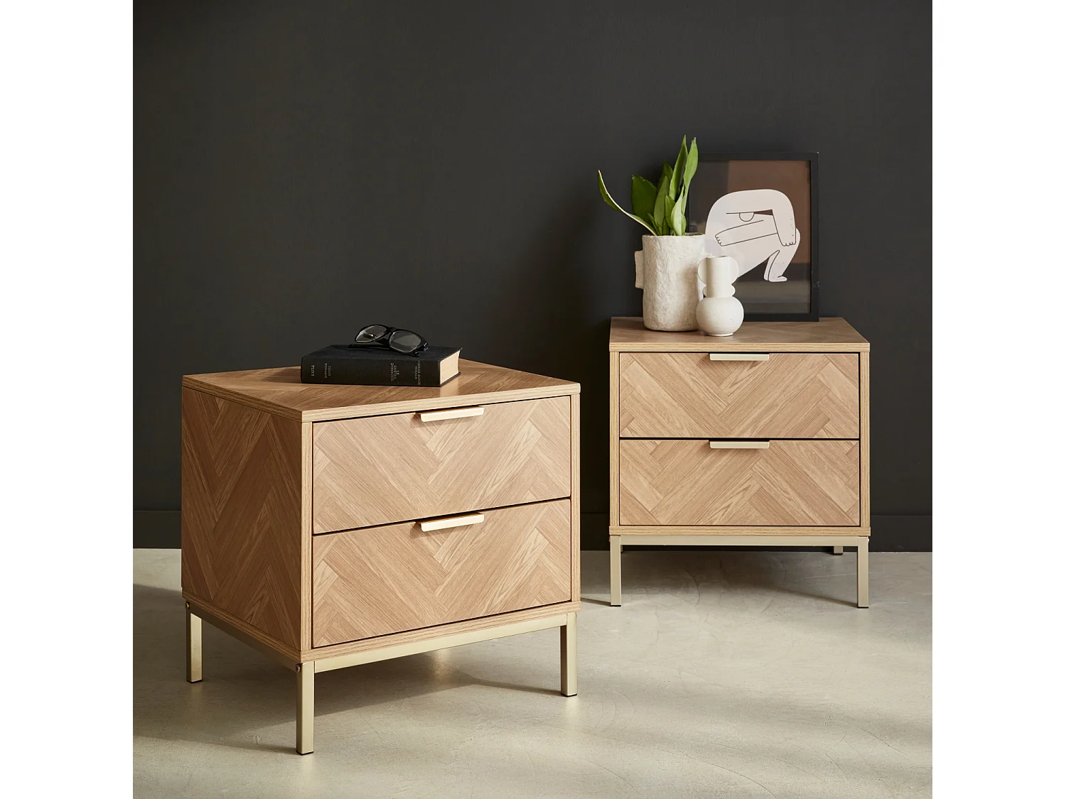 Lot de 2 tables de chevet. Budapest. deux tiroirs. L 45 x l 40 x H 45cm