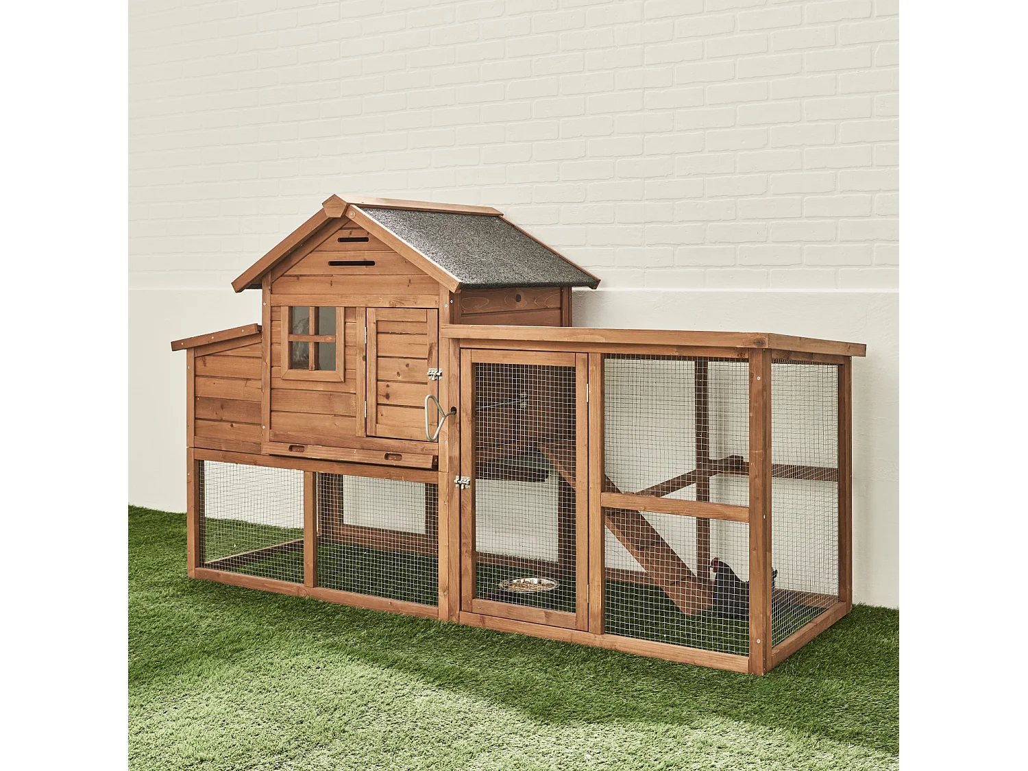 Poulailler en bois GELINE. 4 poules. cage à poule avec enclos