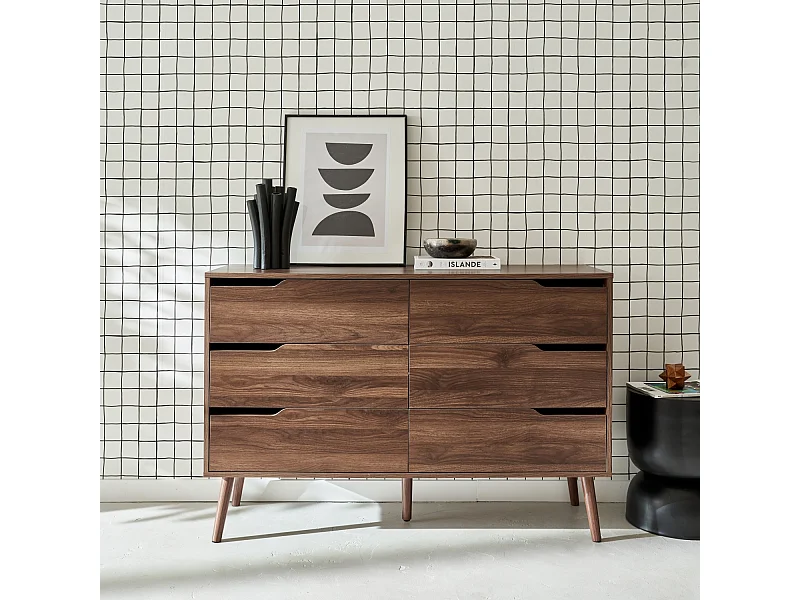 Cómoda en acabado estilo nogal con 6 cajones marrón