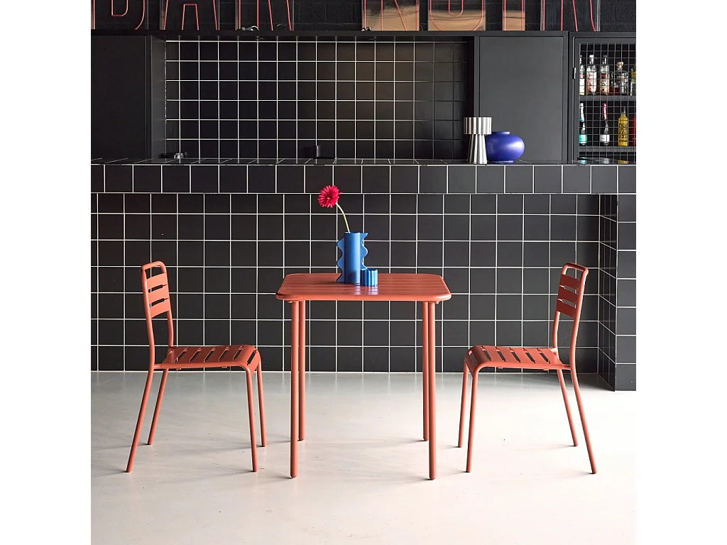 Set tavolo da giardino in metallo con 2 sedie, terracotta