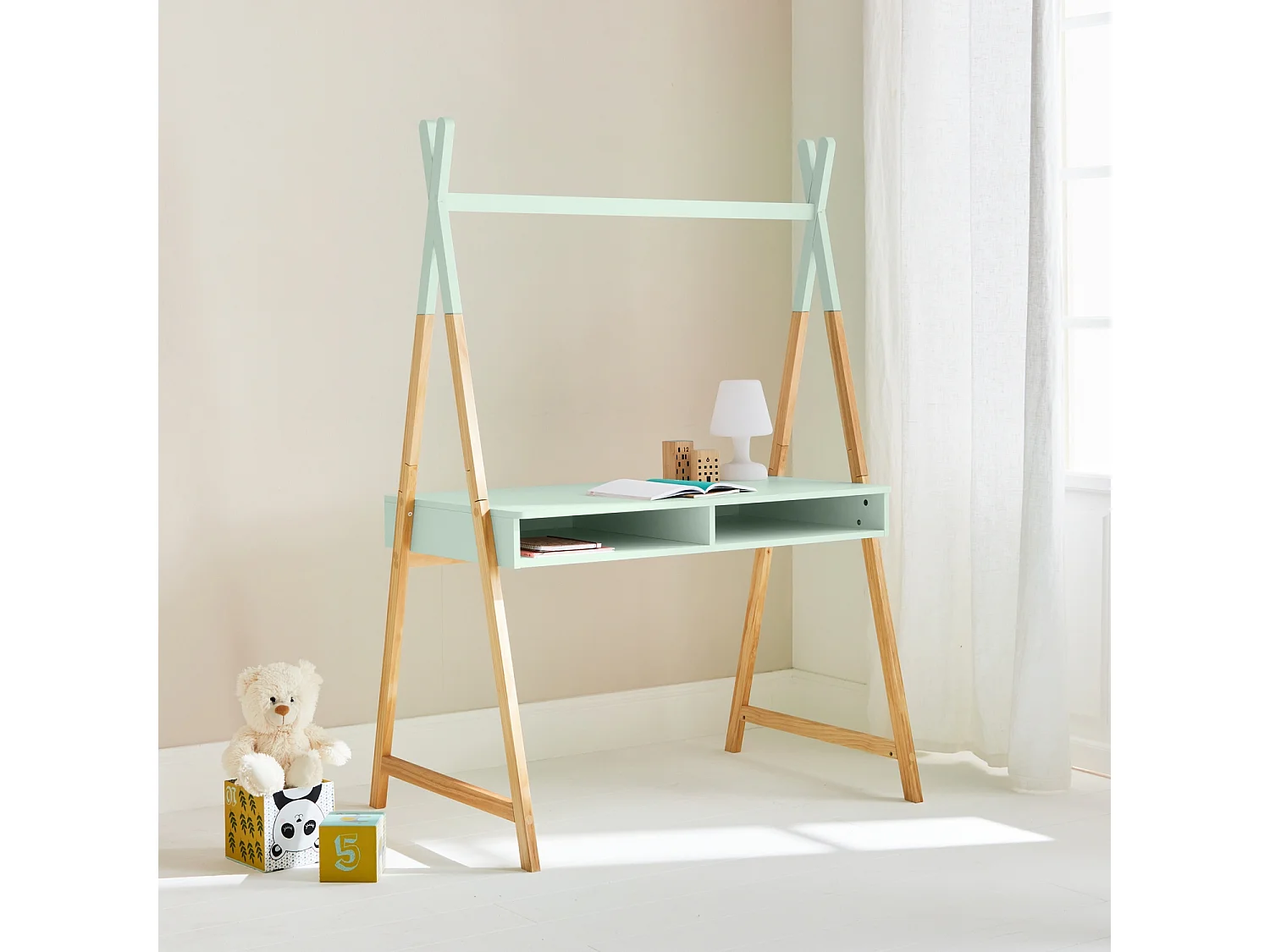 Bureau tipi vert céladon. Tobias. deux casiers. L 110 x l 75 x H 160cm