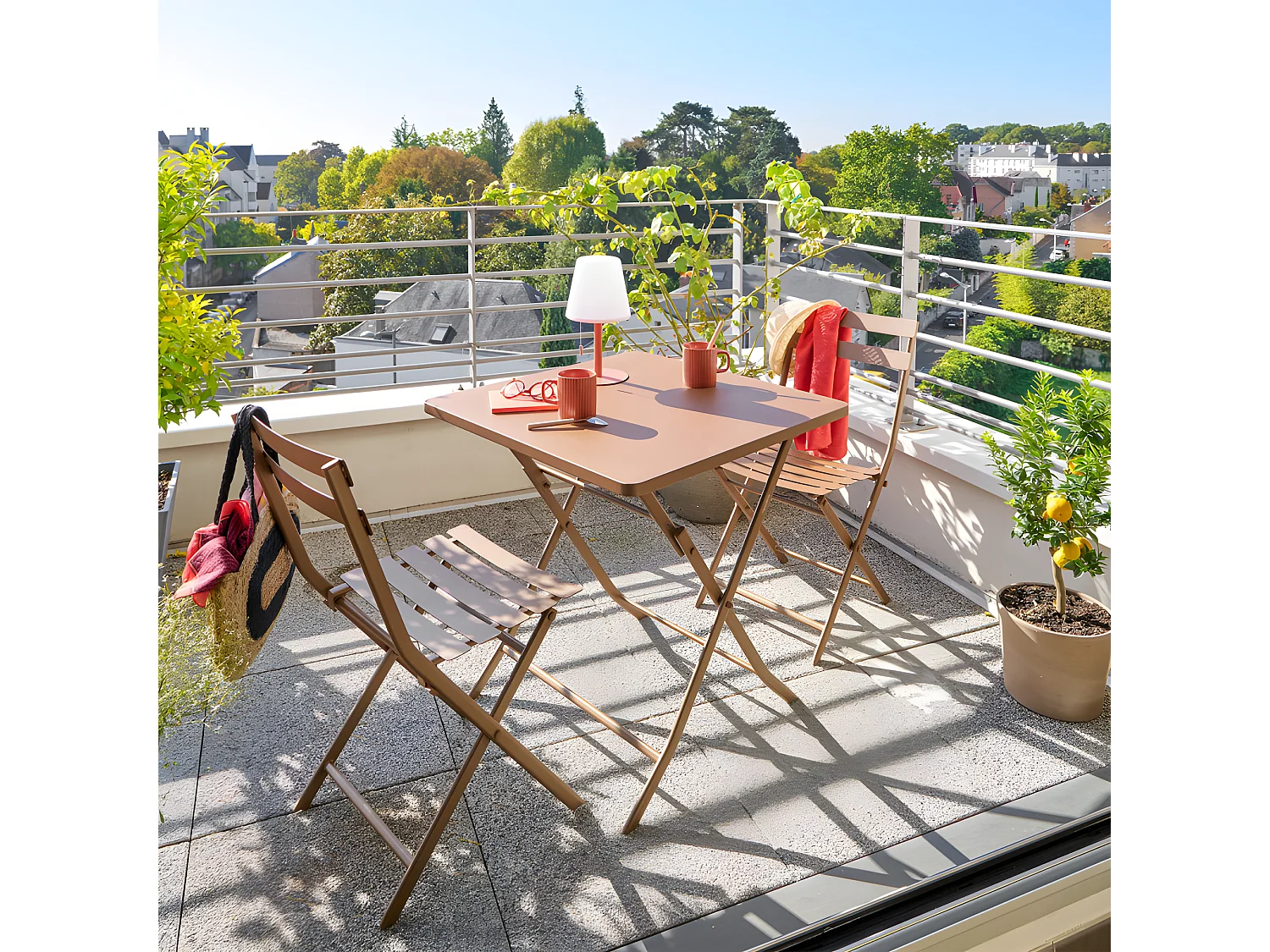 Table carrée pliante Greensboro 2p bronze Hespéride