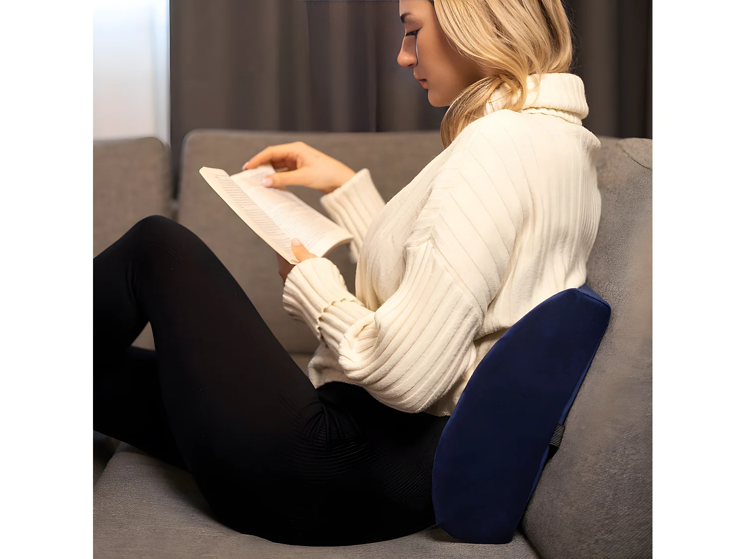 Coussin de Soutien Lombaire - La sangle de fixation incluse - 35x31x12 - DOUX