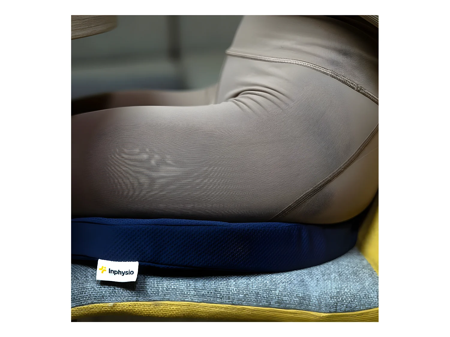 Cojín Ergonómico de Asiento en Forma de U - Carbón de Bambú - 46x37x6 - INPHYSIO