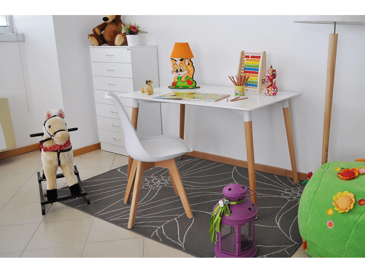 Sedia In Plastica Con Piede In Legno Mod. Mia (2 Pz.)