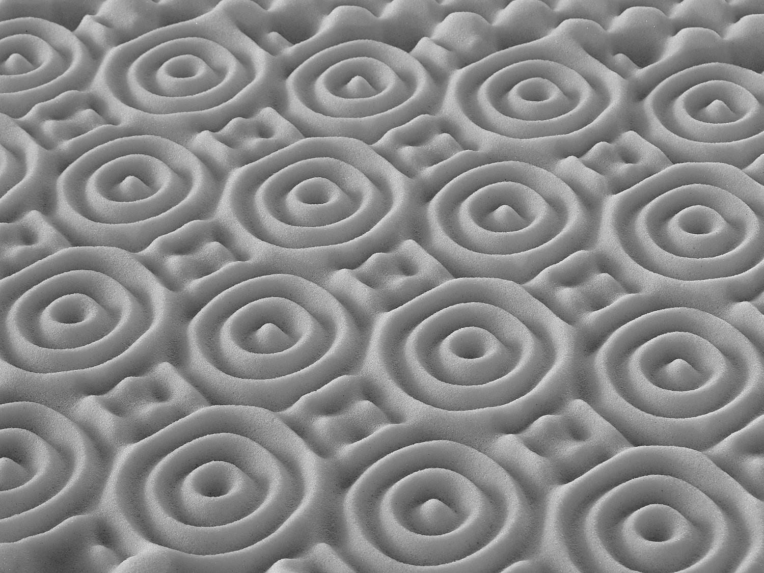 Overmadrass 140 x 190 cm med minneskum 7 soner med rensende trekull tykkelse 5cm - NISIDA fra NATUREA