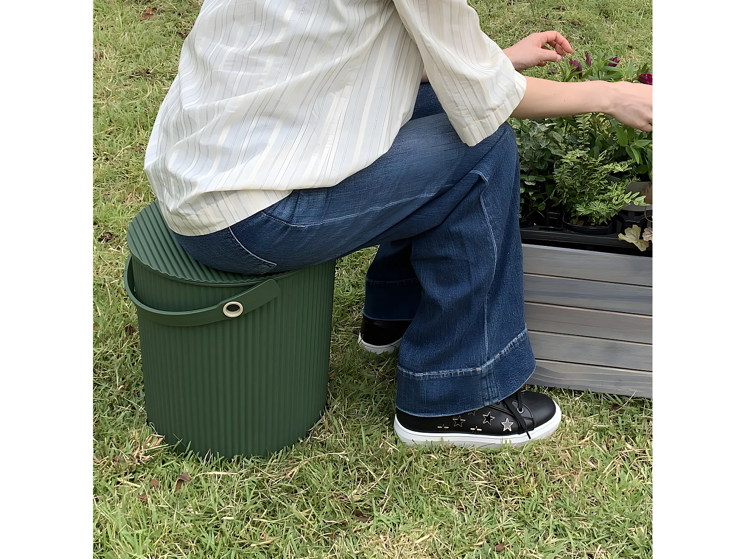 Secchio portaoggetti verde da 10 litri
