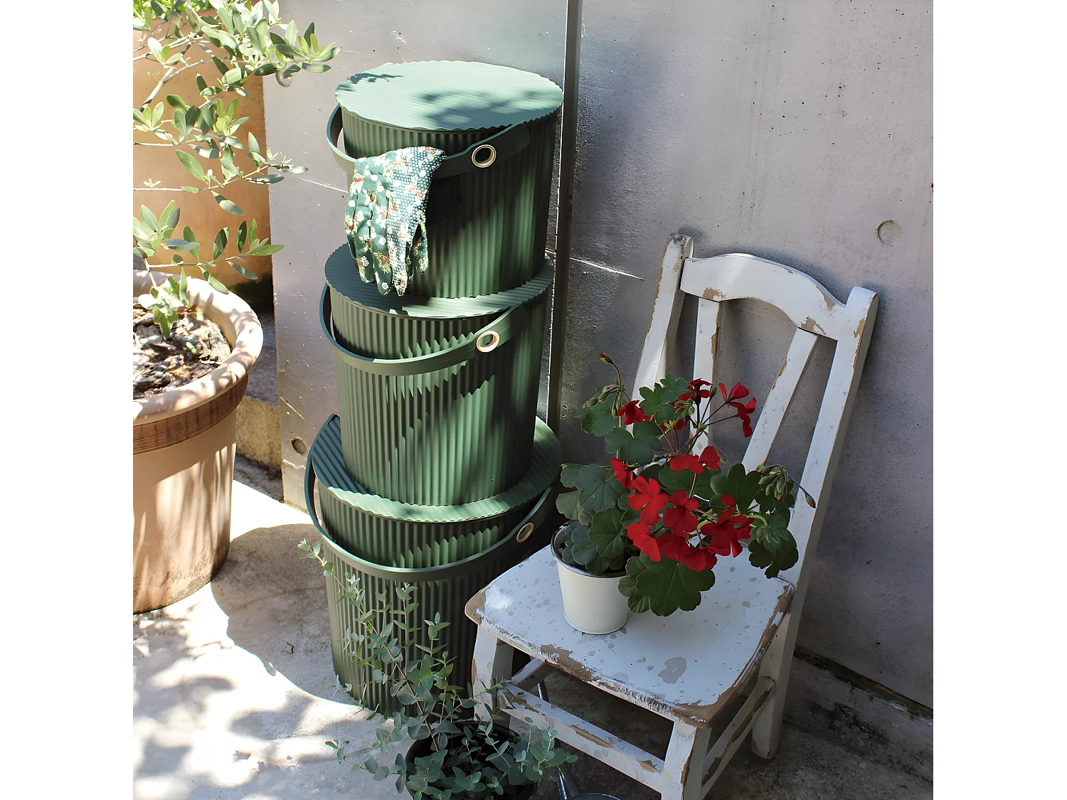 Secchio portaoggetti verde da 10 litri