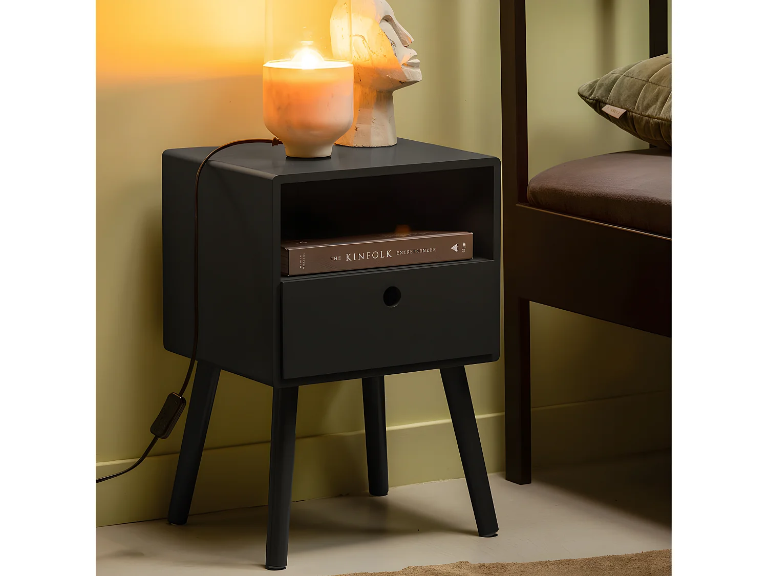 Ozzy - Table de chevet 1 tiroir, 1 niche en bois - Noir