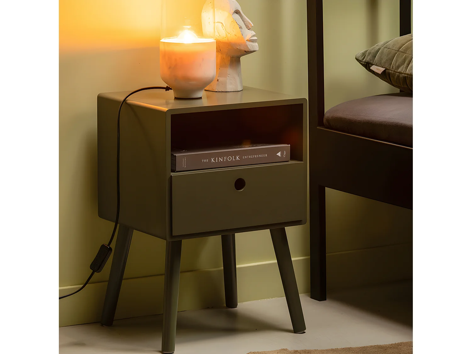 Ozzy - Table de chevet 1 tiroir, 1 niche en bois  - Vert kaki