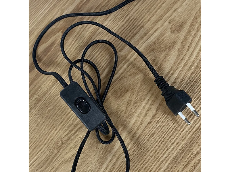 Lampe à poser en métal brossé chromé - DAIR 2307