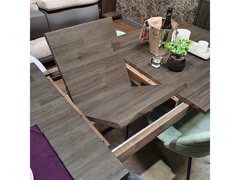 Table repas extensible L180/220 cm en bois cendré et métal - KUBI