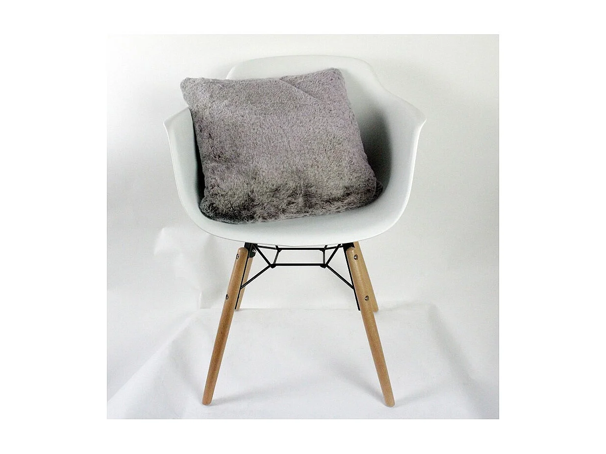 Lot 2 coussins 45 cm taupe effet fourrure doux et moelleux - DOUDOU