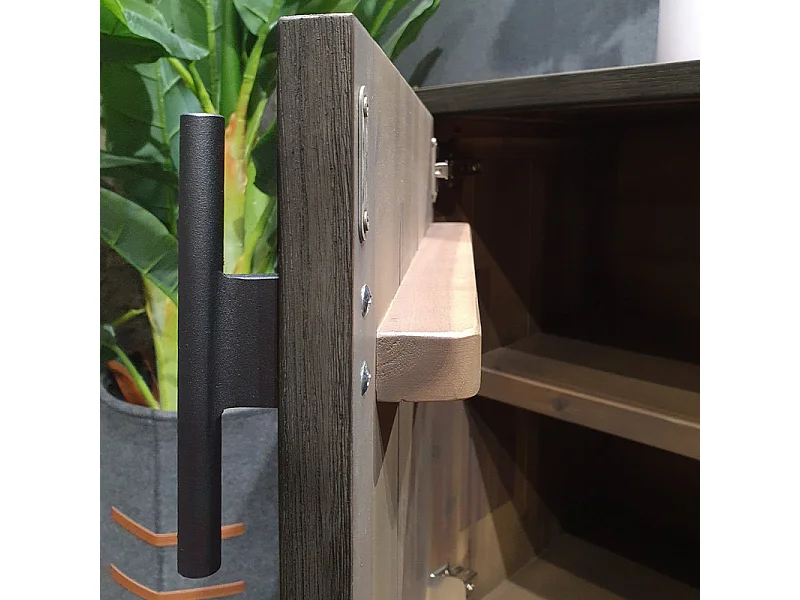 Buffet en bois d'acacia massif cendré avec piètement métal noir - KUBI