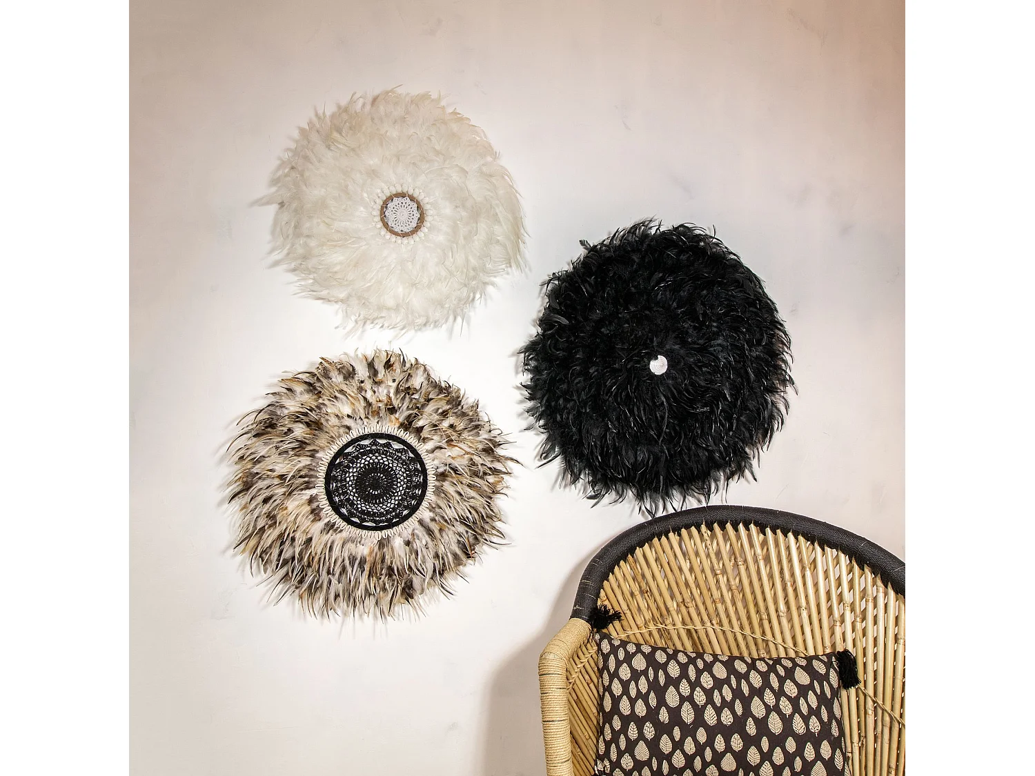 Now's Home - Decoration En Plumes Jujuhat Naturelles/ Coquillages O50 Cm Kapau