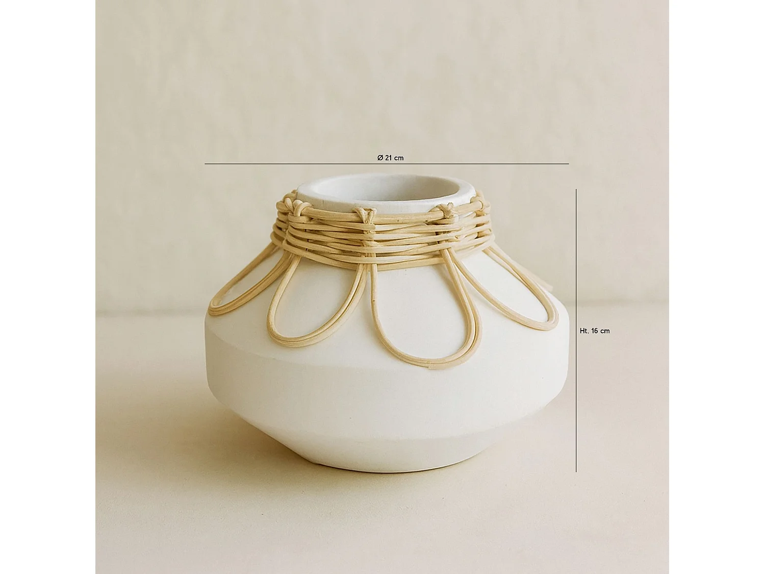 Now's Home - Vase En Beton Et Rotin Blanc D21xh16cm Nour