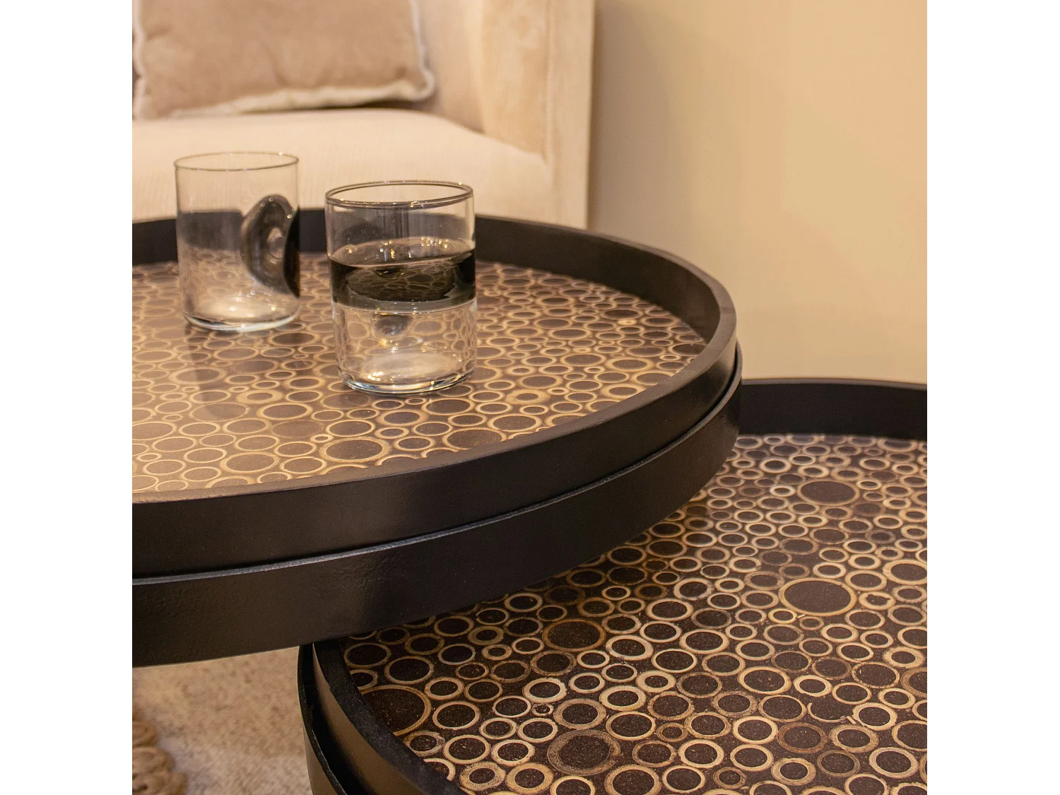 Now's Home - Set De 2 Tble Gigognes Noix De Coco Pieds Metal Noir D50 Et D60cm Racha