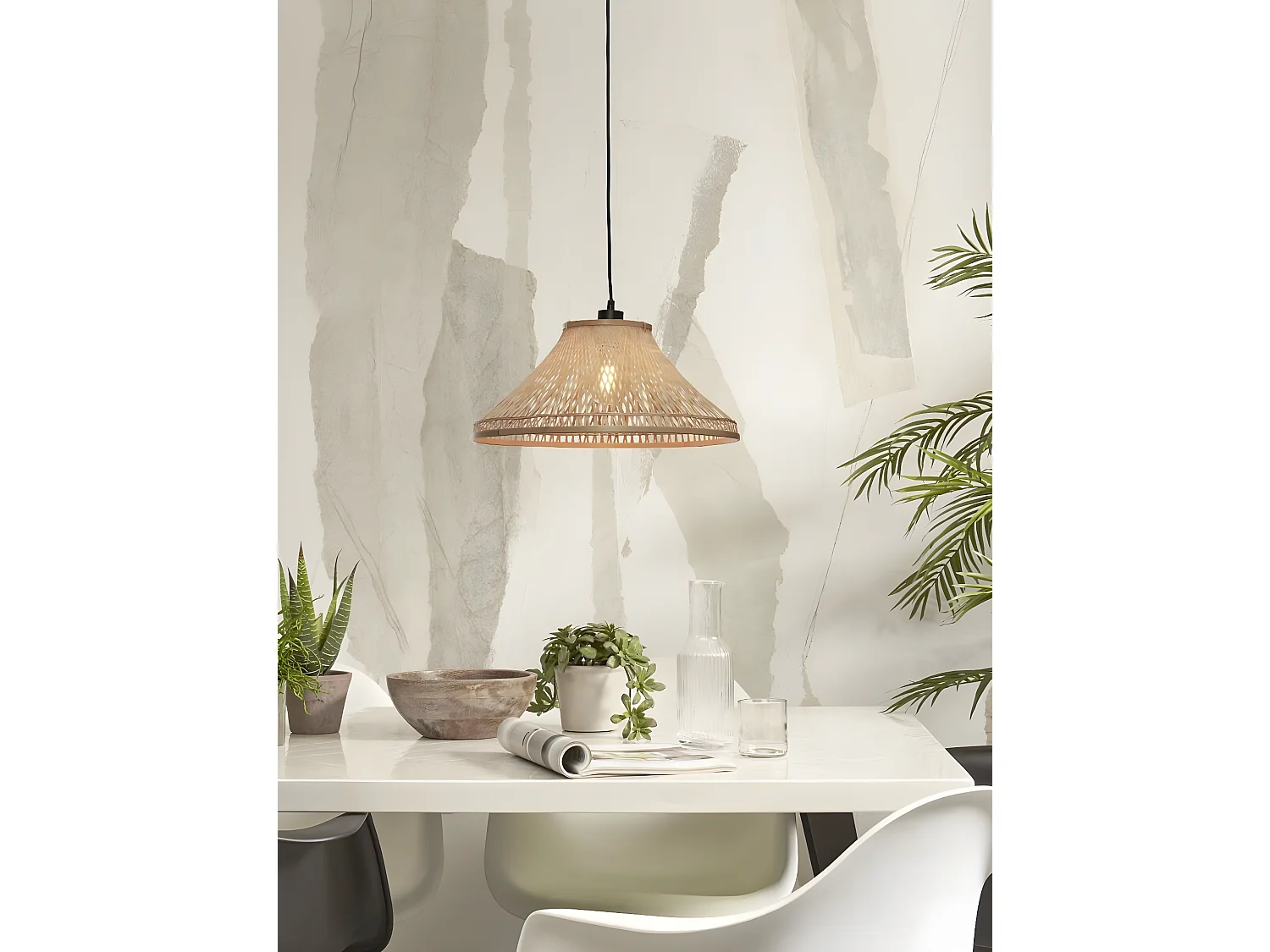 Suspension cloche en rotin marron avec fil noir