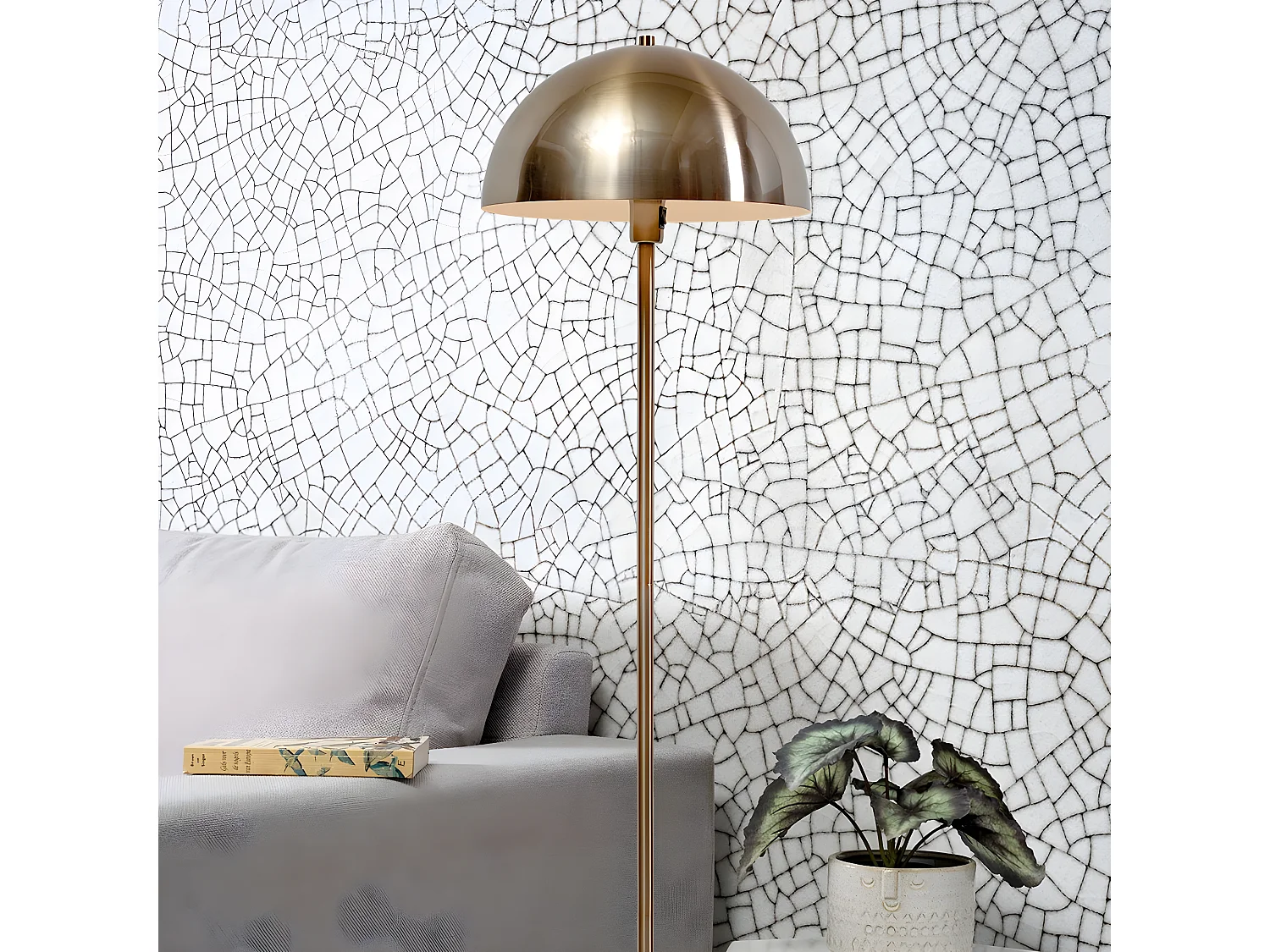 Lampadaire en métal doré et pied en marbre blanc Toulouse It´s about Romi