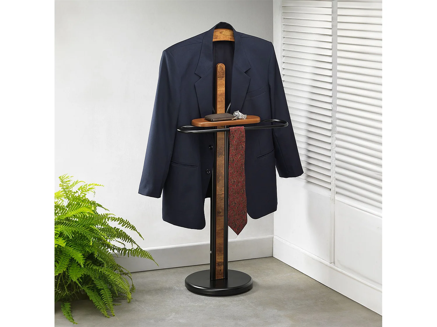 Valet de chambre FABIO chevalet de nuit portant pour vêtements, structure en métal laqué et finition en MDF effet vieux bois