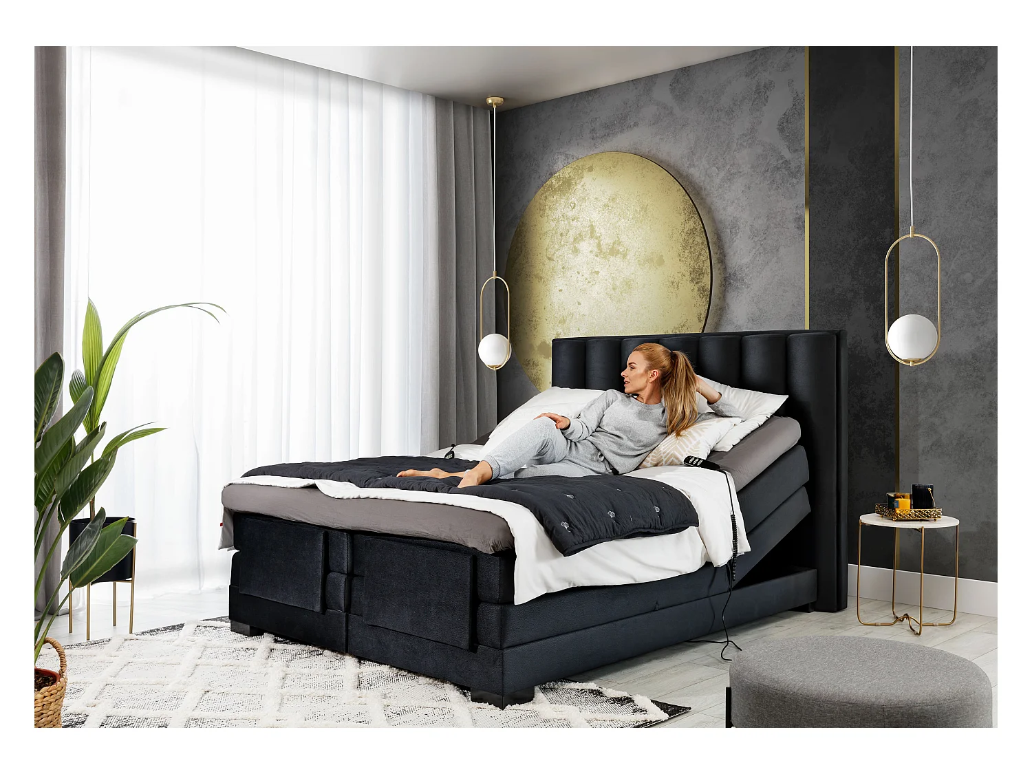 Lit boxspring électrique tissu gris clair avec matelas et surmatelas Arkos-160x200