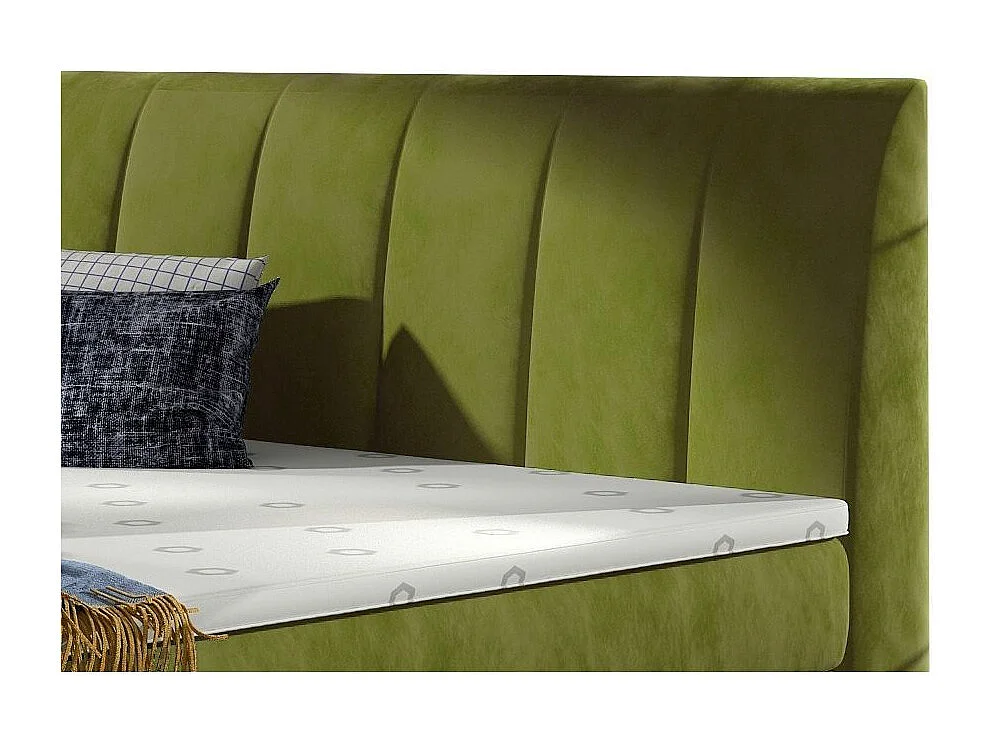 Gewatteerd continentaal bed van zachte anijsgroene stof Florencia-Slapen 160x200cm