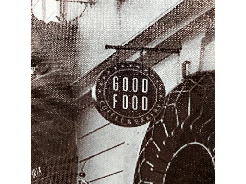 Tableau imprimé banc rouge sur cadre en bois noir 30x40 cm - STREET