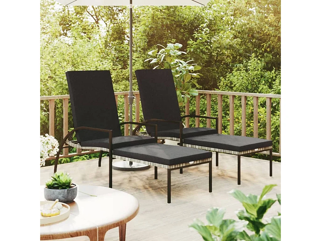 Loungestoelen met voetsteun 2 stuks Kunststof wicker Grijs