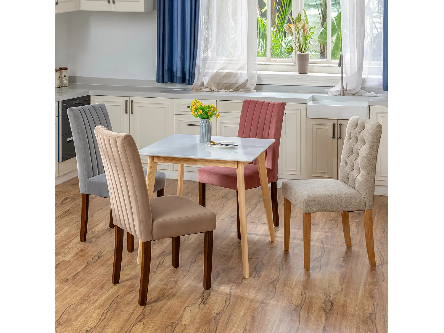 Table de salle à manger carré parfait pour petits espaces en bois CURRENCY SQUARE TOP 80 A