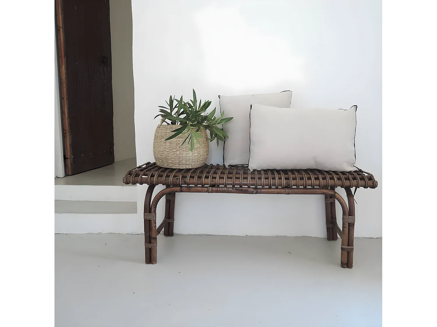 Coussin en lin lavé et surjet