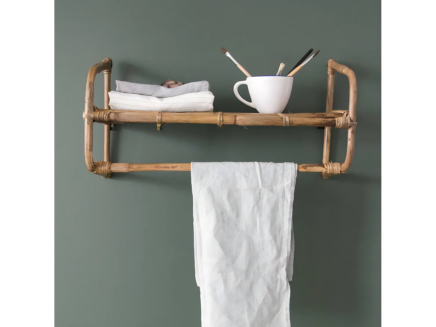 Etagère murale vintage en rotin