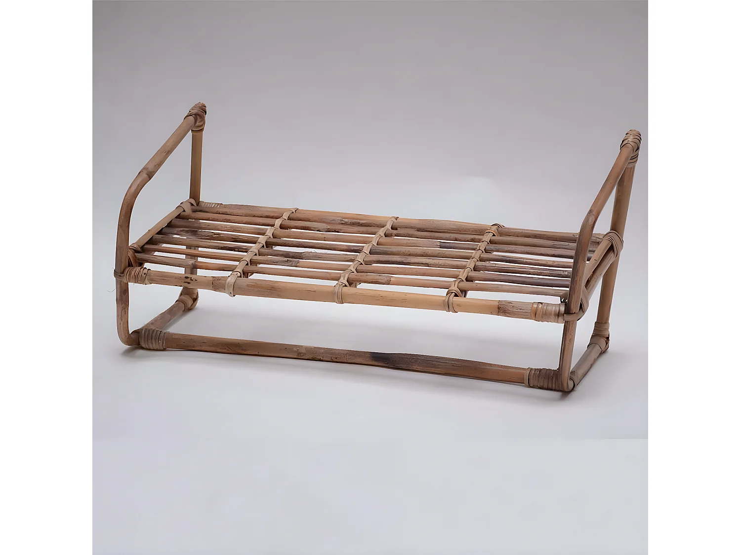 Etagère murale vintage en rotin