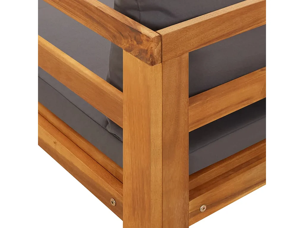 Poltrona lounge con cuscini grigio scuro. Legno massello di acacia