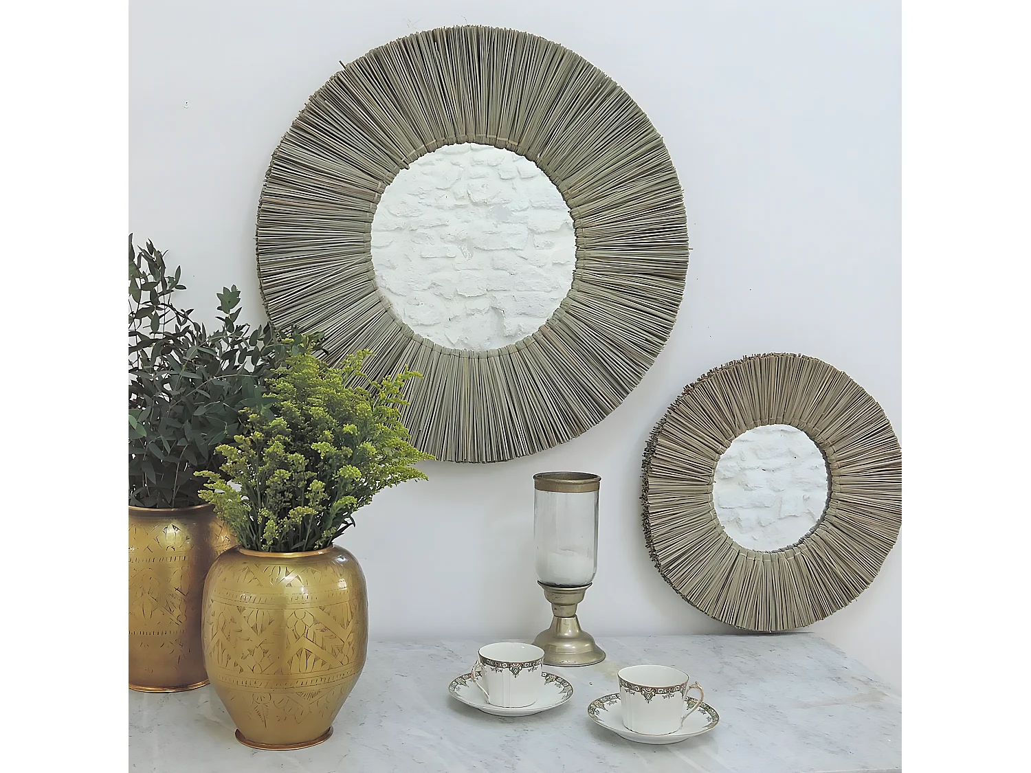 Espejo redondo de paja de mendong beige