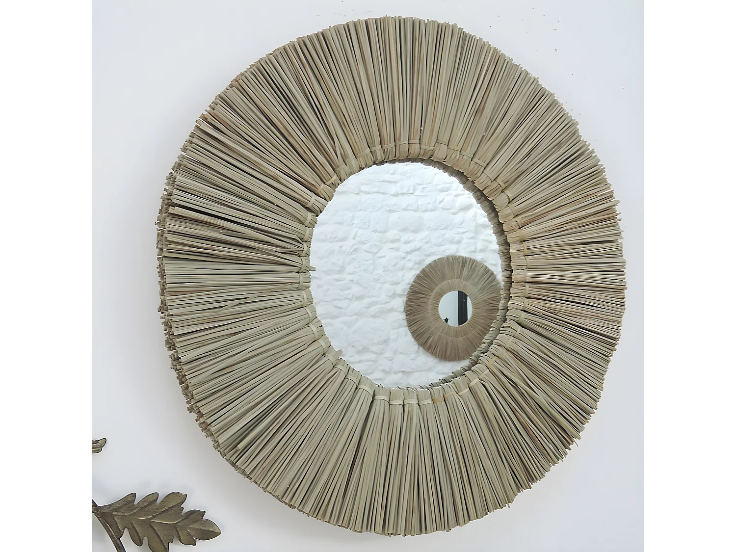Espejo redondo de paja de mendong beige