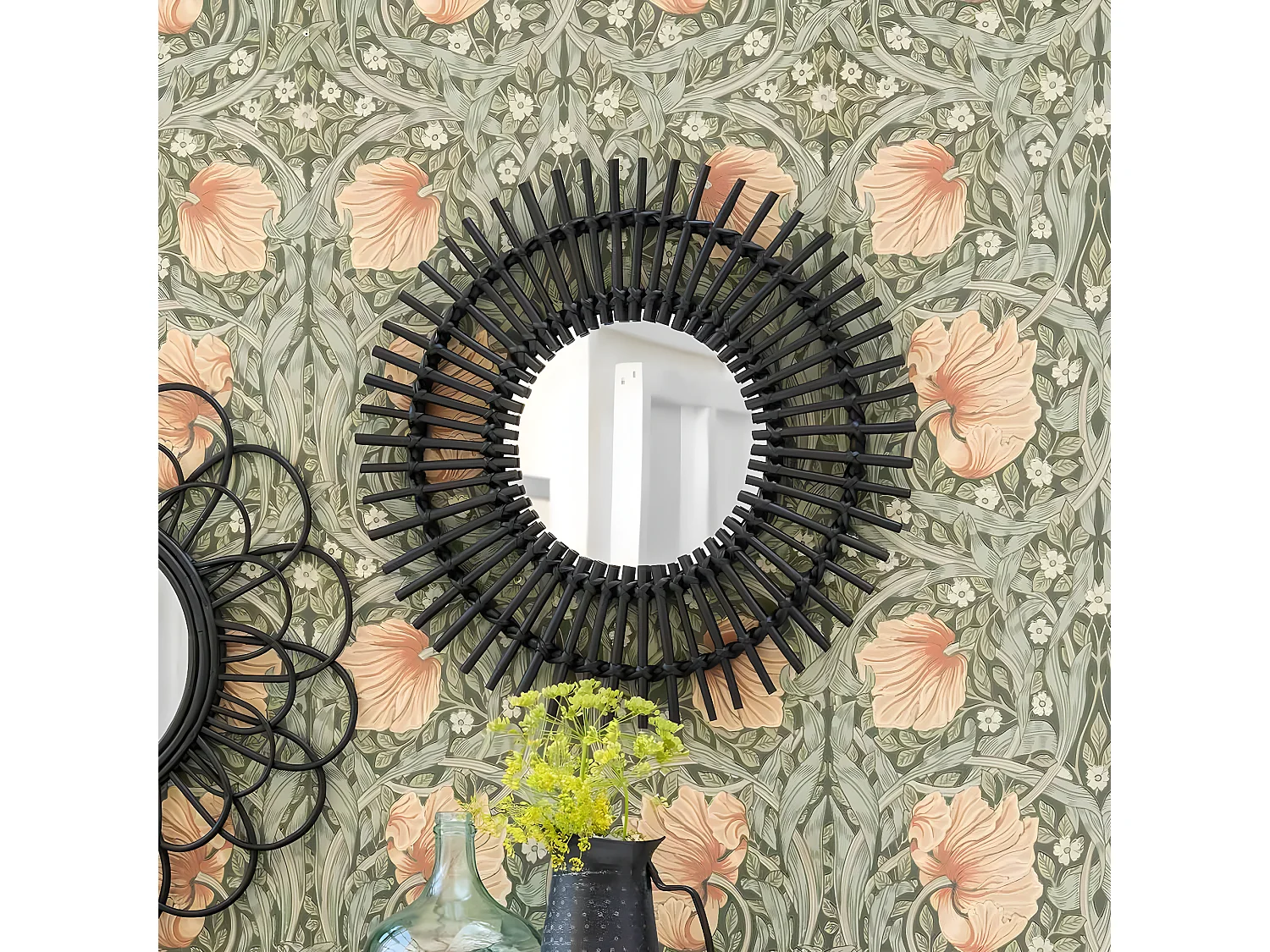 Espejo con forma de sol de ratán negro