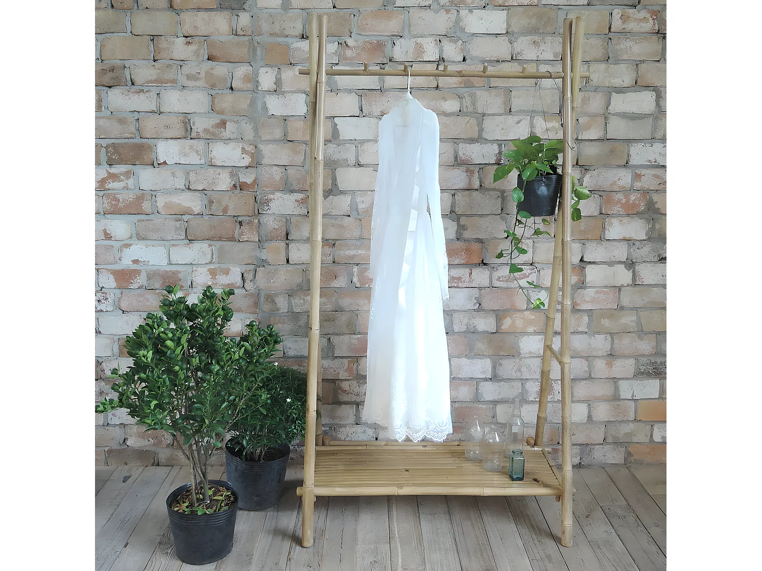 Perchero de bambú madera clara