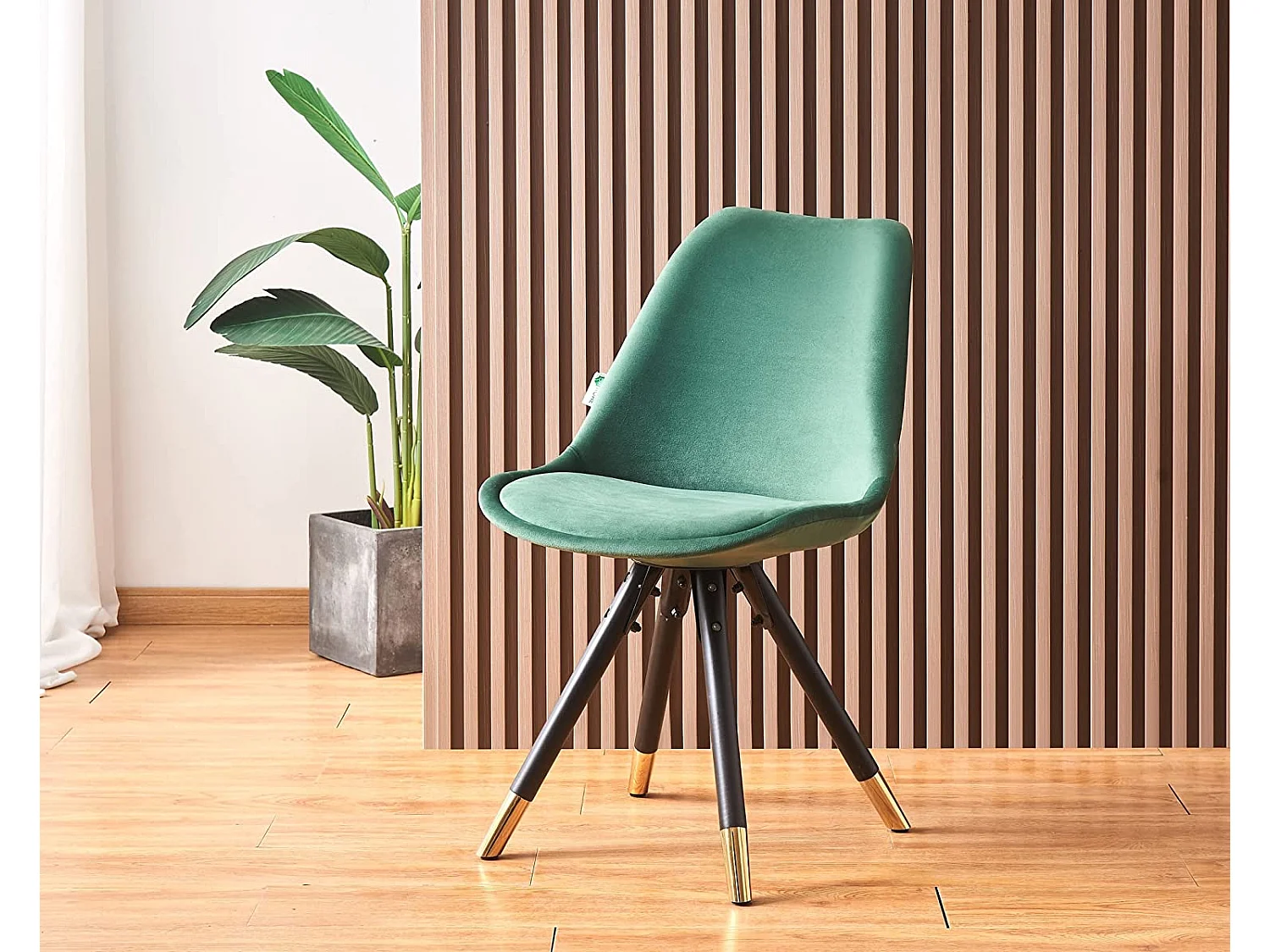 SOFIA - Chaise de salle à manger Rétro - Coque en plastique | Siège rembourré | Jambes en bois - Vert