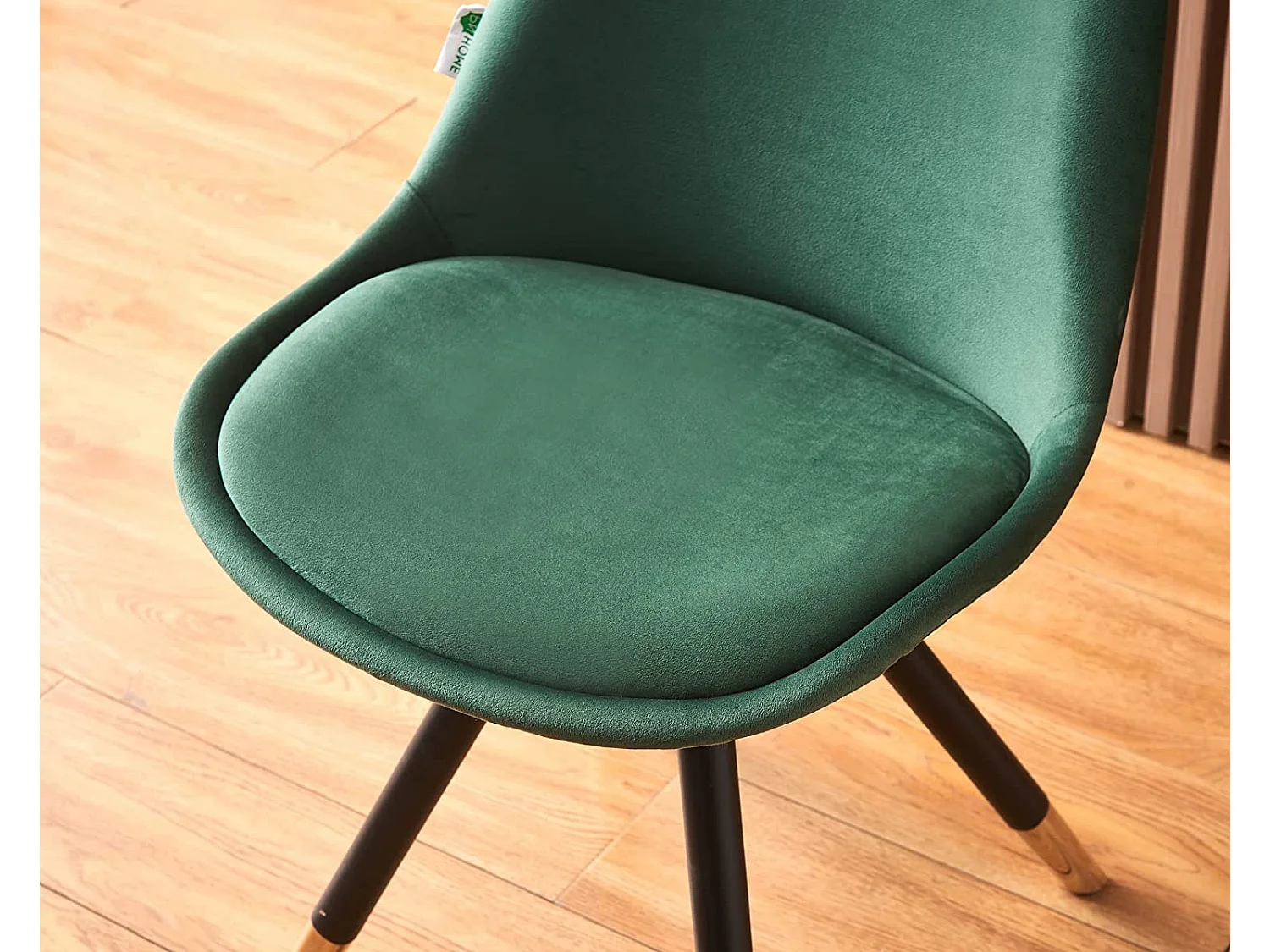 SOFIA - Chaise de salle à manger Rétro - Coque en plastique | Siège rembourré | Jambes en bois - Vert