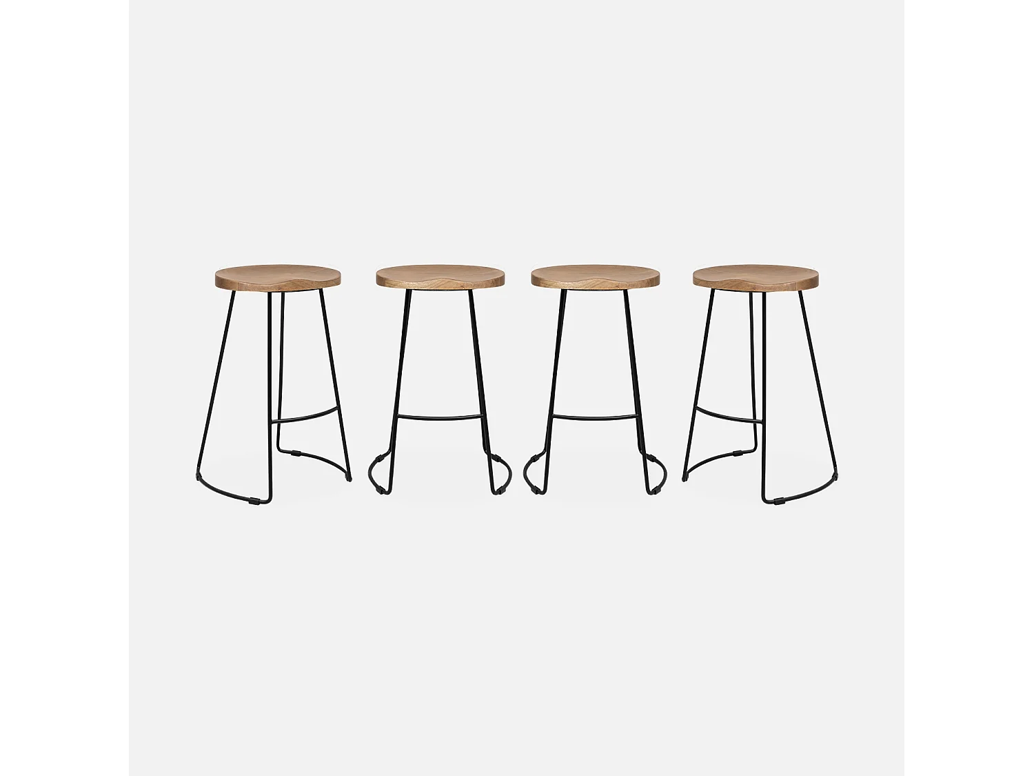 Lot de 4 tabourets de bars bois de manguier naturel et acier. avec repose pieds. 65cm