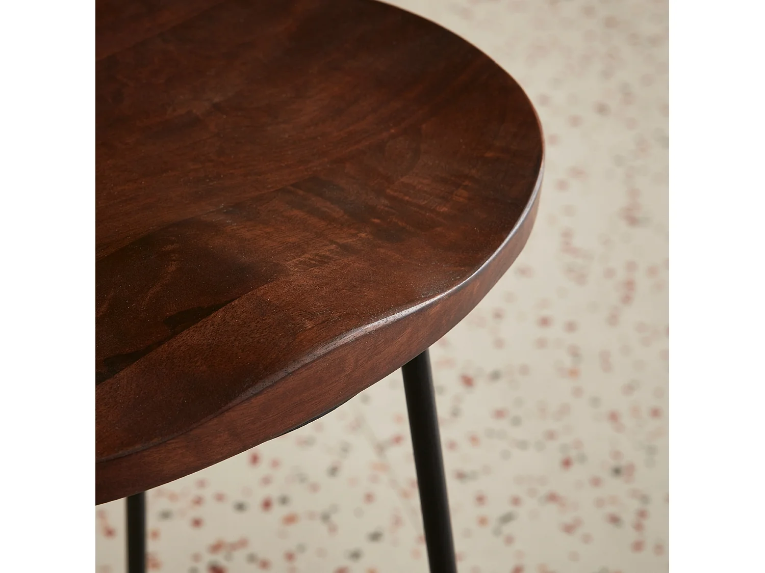 Set di 4 sgabelli da bar in legno di mango e acciaio, poggiapiedi,