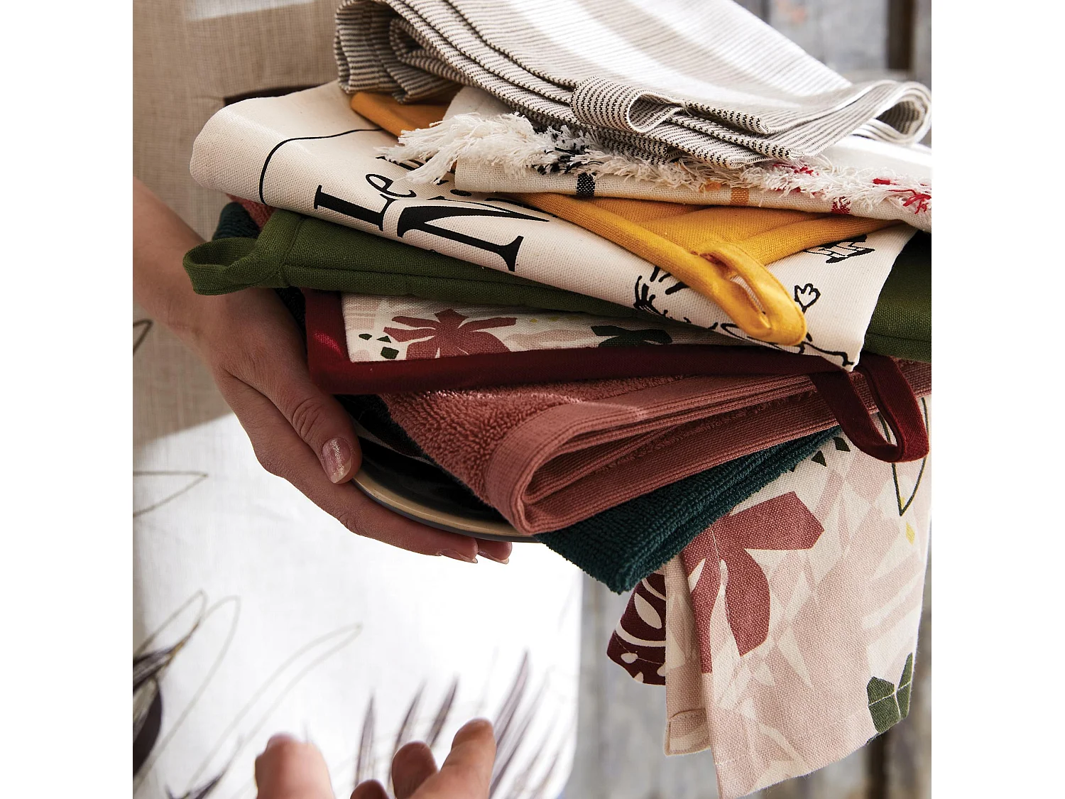 Handtuch mit Öse Curl Tannengrün 50 x 50 cm