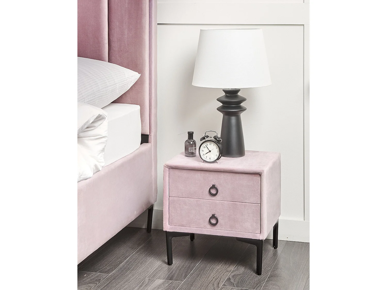 Table de nuit à 2 tiroirs SEZANNE Velours Rose