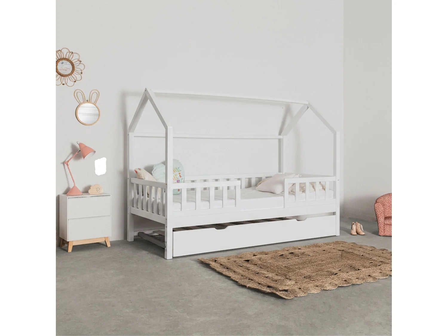 Lit cabane avec barrièrre + lit pieds pliants bois blanc 90x190cm